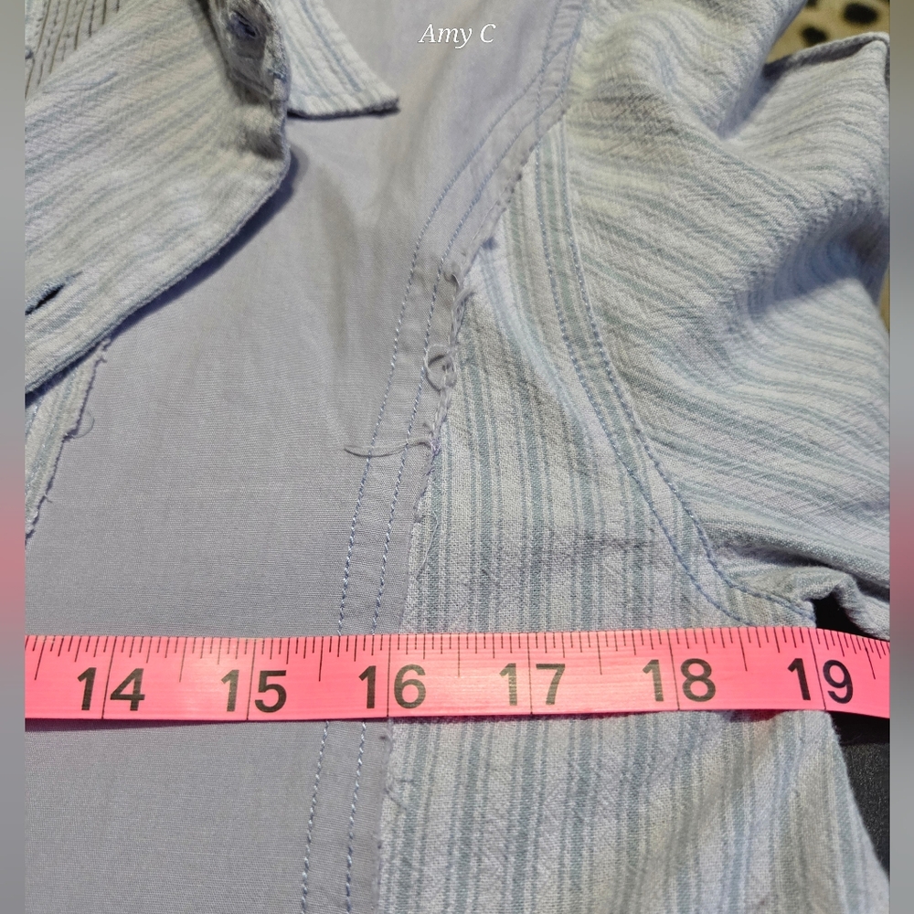 We The Free Ladies Casual Blue Pinstripe Button Down Shirt. - Picture 6 of 10